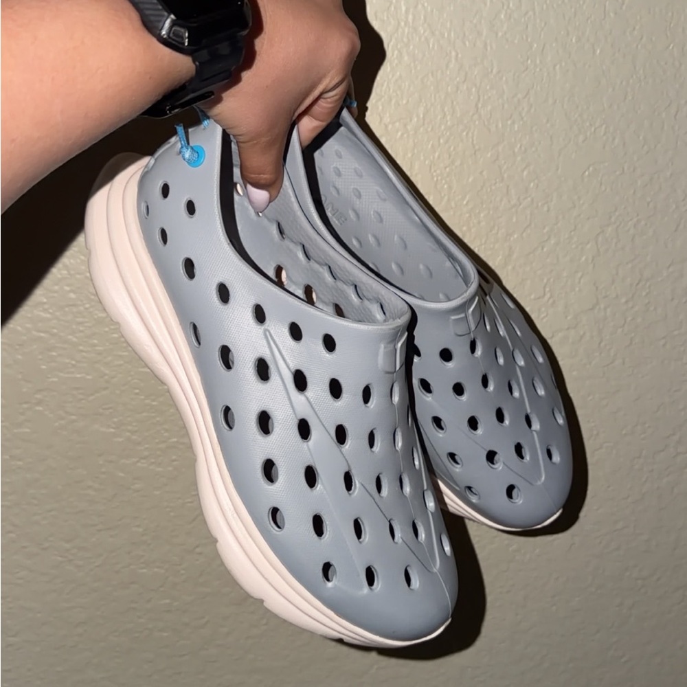 Kane Recovery Shoes